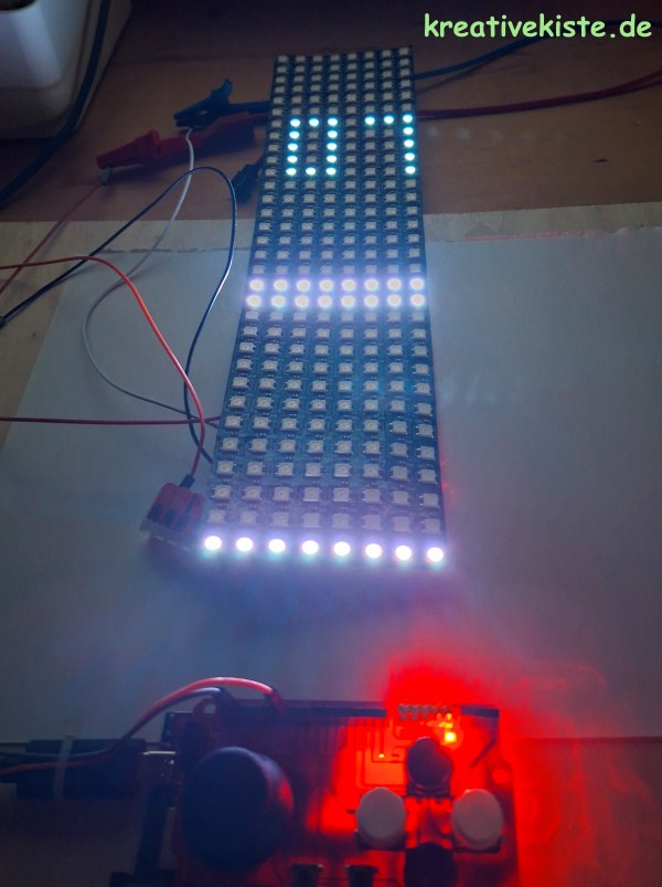 2 Arduino Color Match auf 8x32 Pixeln Der ultimative hochkant Reaktions Test