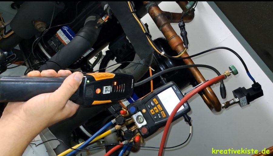 lecksuche mit dem ElektronischenLecksuchgerät für Kältemittel