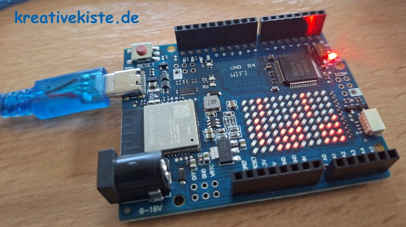 2 Arduino UNO R4 WIFI einfache Programmierideen mit und ohne LED Anzeige