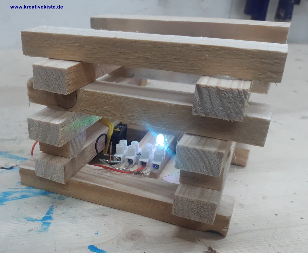 Holz LED RGB Lampe selber bauen basteln mit jungs 5