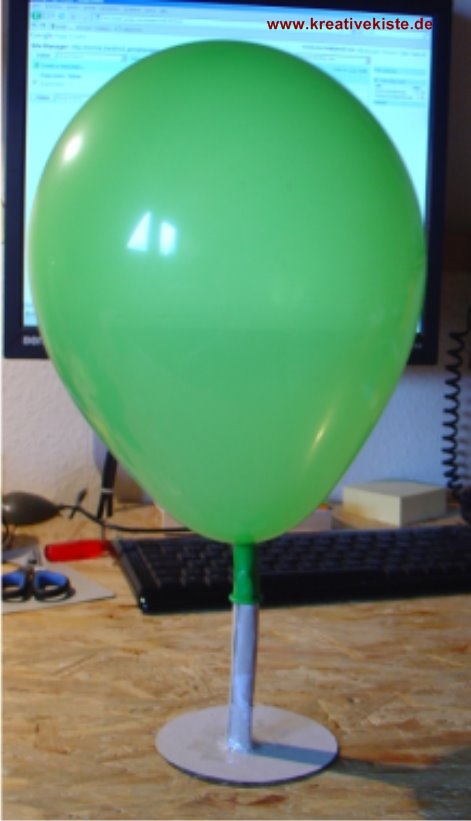 1-versuch-hydrodynamisches-paradoxon-erklaerung-mit-luftballon